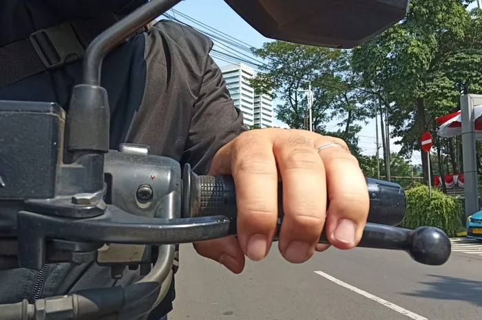 Segera ke Bengkel Kalau Rem Motor Matic Mendadak Jadi Empuk Pas Ditarik